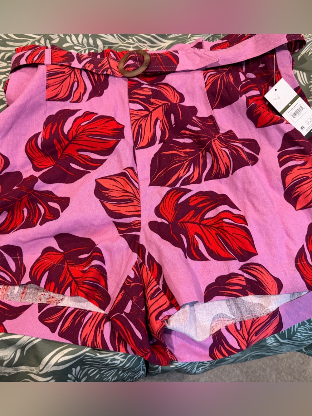 sofia by sofia vergara Pink Tropical Leaf Print Shorts